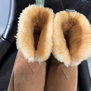 Cozy cloud nine Sheepskin Tan Slippers